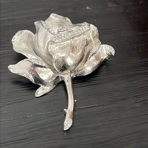 Nolan Miller Silver Tone Rose and Small Stones Shiny Brooch - Picture 5 of 5
